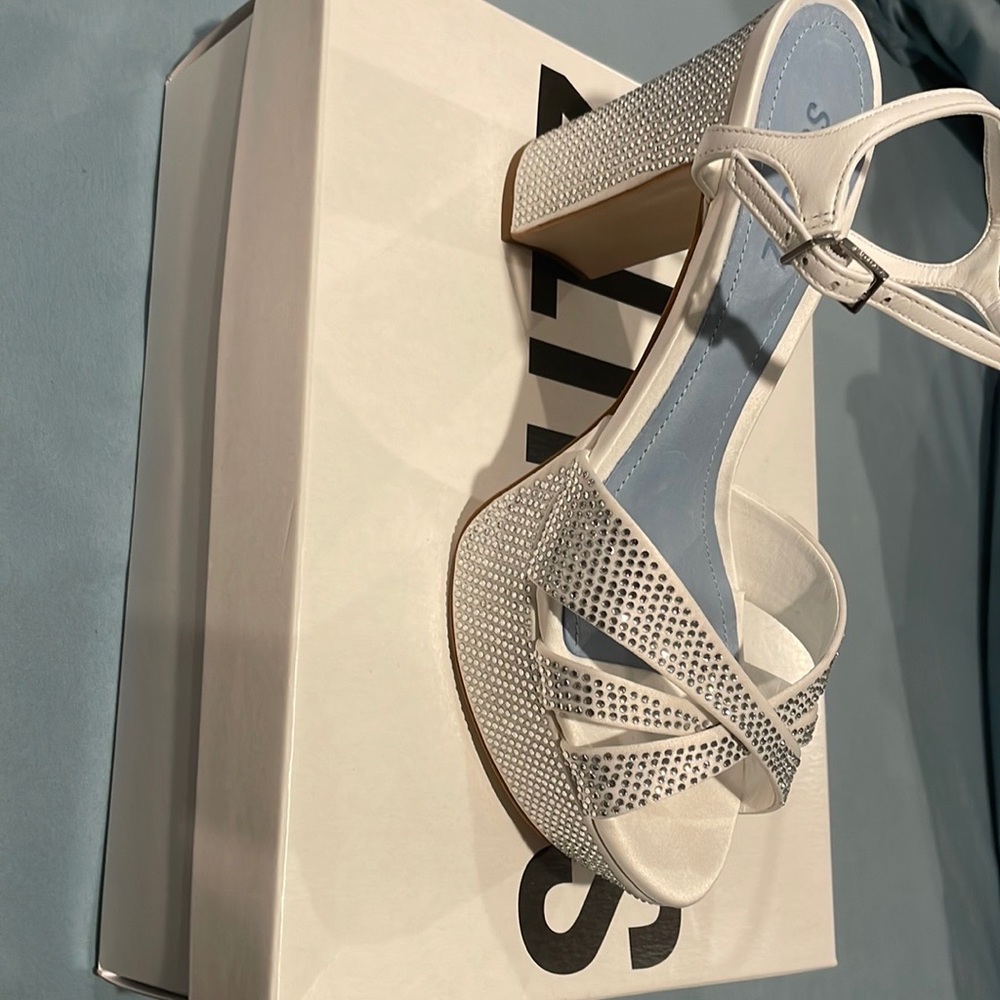 Schutz platform heels